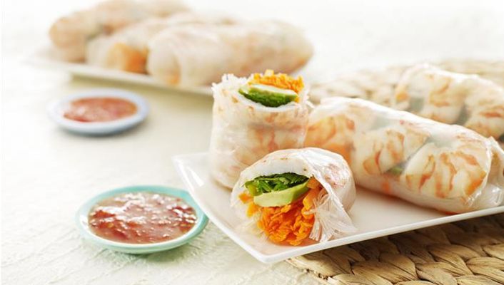 healthy healthy prawn & avocado rice paper rolls recipe recipe Prawn & Avocado Rice Paper Rolls